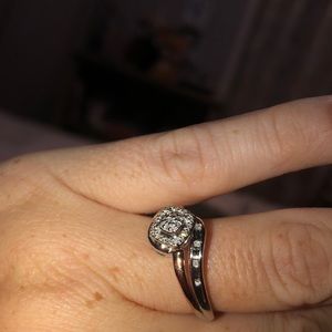 BNWT! Two toned sterling silver ring with diamond